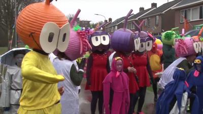 52e Carnavalsoptocht in 't Klooster en de Wieke weer groot feest