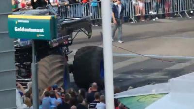 Bestuurder monstertruck betuigt medeleven via ingezonden brief