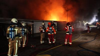 Brandweer dooft vlammen