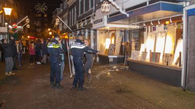 Zeker 19 ruiten gesneuveld door vuurwerkbom