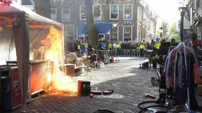 foto van brand op vrijmarkt | Aneo Koning | www.fotokoning.nl