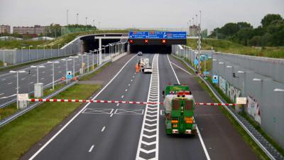 Nachtafsluitingen Ketheltunnel A4 voor hitteproeven beton -  Schiedam / Vlaardingen