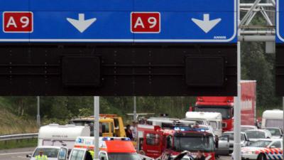 A9 dicht na ongeval met meerdere voertuigen