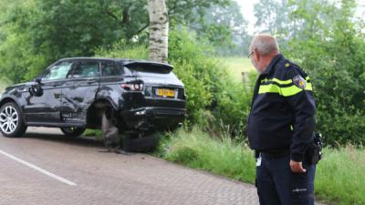 Automobilist gewond bij botsing in Anderen 