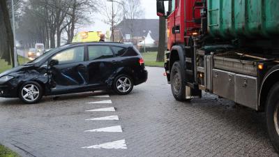 aanrijding-auto-vrachtwagen