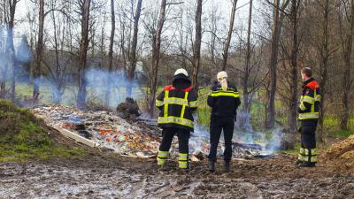 Man bekeurd voor verbranding afval