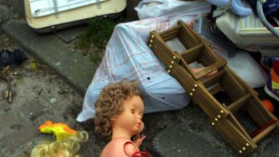 Meisje (7) dood in afvalcontainer gevonden