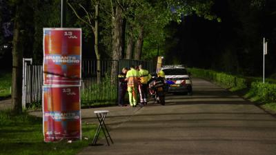 agenten-donker-geschept-voetganger