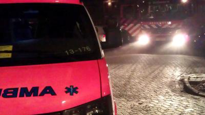 Brandweer redt bewoner bij woningbrand