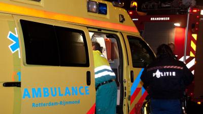 Foto van ambulance en politie in donker | Archief Flashphoto.nl | www.flashphoto.nl