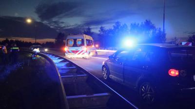 ambulance-zwaailicht-donker