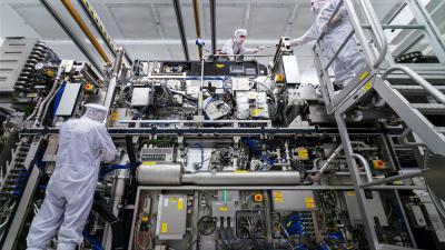 asml-chip-cleanroom