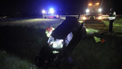 auto-greppel-donker-ambulance