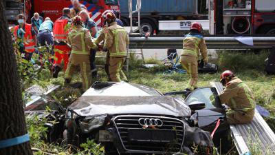 auto-hulpverlening-greppel-snelweg