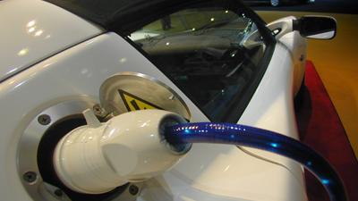 Foto van opladen van elektrische auto | Archief EHF