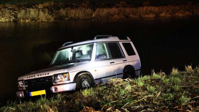 auto-water-Landrover