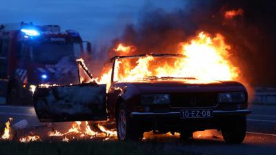 autobrand-oldtimer-snelweg-brandweer