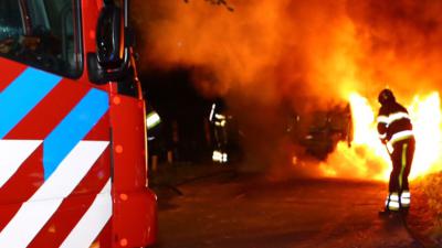 Brandstichting bij autodealer in Lochem
