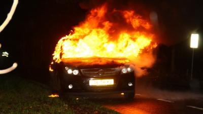 Foto van in brand gevlogen personenauto | Henk Brunink