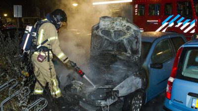 Meerdere auto's mogelijk in brand gestoken in Gouda