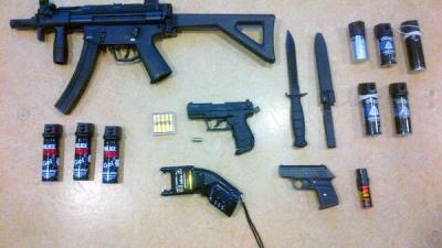 Fietsen op stoep leidt naar verboden wapens