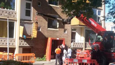 Balkon van flat afgebroken in Groningen
