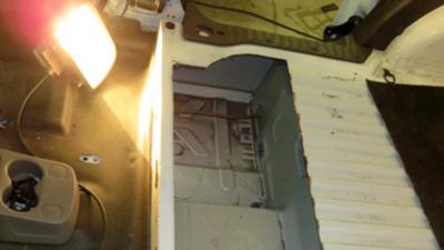 Acht voertuigen met verboden geheime bergplaats in beslag genomen