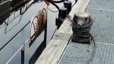 Varen met gevaarlijke stoffen in mist aan banden