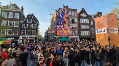blaffende-vis-koningsdag-Joost-Klein
