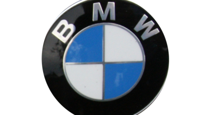 BMW waarschuwt consumenten voor verstikken in BMW-logo