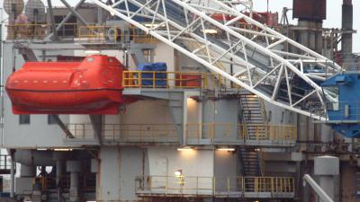 Boorplatforms Noordzee inzetten om kosten en CO2 te besparen