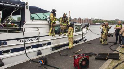 Brand aan boord van jacht in Rotterdam