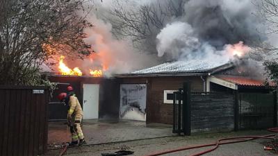 Schuur in Groningse Wildervank compleet afgebrand