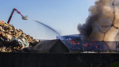 Flinke brand bij afvalverwerker Baetsen Recycling in Son en Breugel