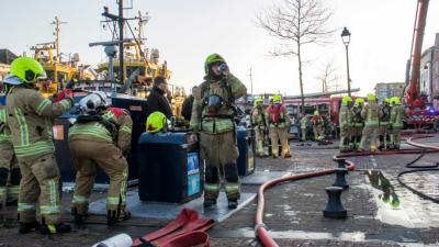 Grote brand bij sportschool in Maassluis