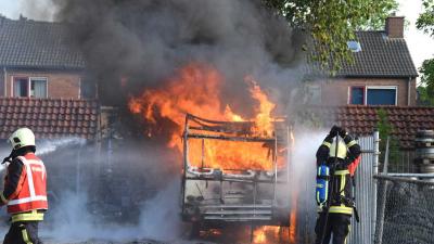 Camper in Hoogeveen compleet uitgebrand