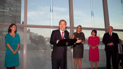 Foto van vernieuwde lounge VN-hoofdkwartier | Min.