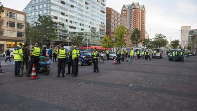 Achtervolging bij grote verkeerscontrole