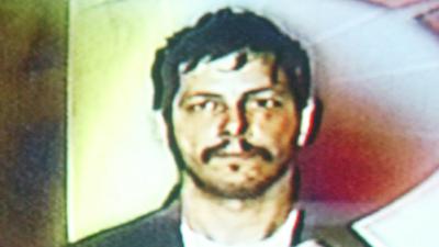 Tienermeisjes willen schrijven met Marc Dutroux