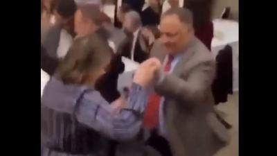 Dansende viroloog Van Ranst zorgt voor opschudding in Belgie