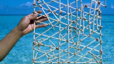 Wetenschappers zeilden 200 km in Grote Oceaan om de oude Marshallese kunst van het ‘golven lezen’ te bestuderen