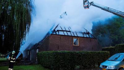 Foto brand boerdeij Den Dungen | Persburo Sander van Gils | www.persburausandervangils.nl