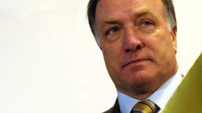 Bondscoach Advocaat met 25 spelers onderweg naar Aberdeen en Boekarest