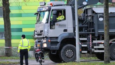 Vrouw op fiets overleden bij aanrijding in Amsterdam