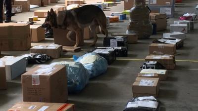 Drie aanhoudingen in onderzoek naar verzenden van postpakketten met drugs