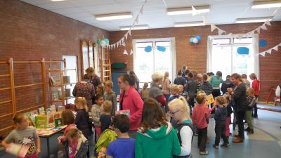 Boekenruilbeurs op GBS Onder de Wieken te Oldehove