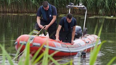 Foto van duiker brandweer boot | Sander van Gils | www.persburosandervangils.nl