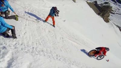 Snelheidsrecord: 227 km/h op fiets van besneeuwde berg