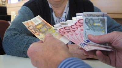 Foto van eurobiljetten uitkering ouderen | Archief EHF