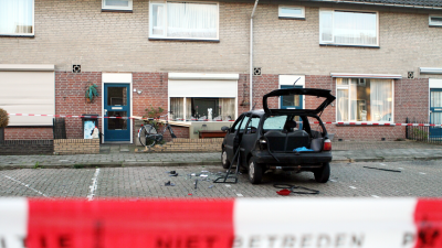 Auto door explosief vernield in Geldrop